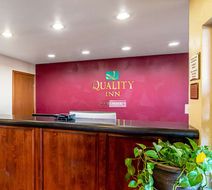 Quality Inn Three Rivers Lobby