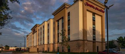 Hampton Inn & Suites Dallas/Plano Exterior