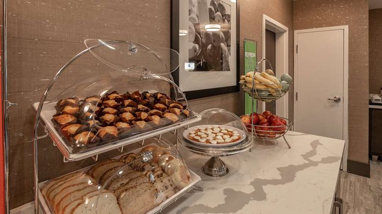 <b>Hampton Inn & Suites Dallas/Plano Restaurant</b>. Images powered by <a href="https://iceportal.shijigroup.com/" title="IcePortal" target="_blank">IcePortal</a>.