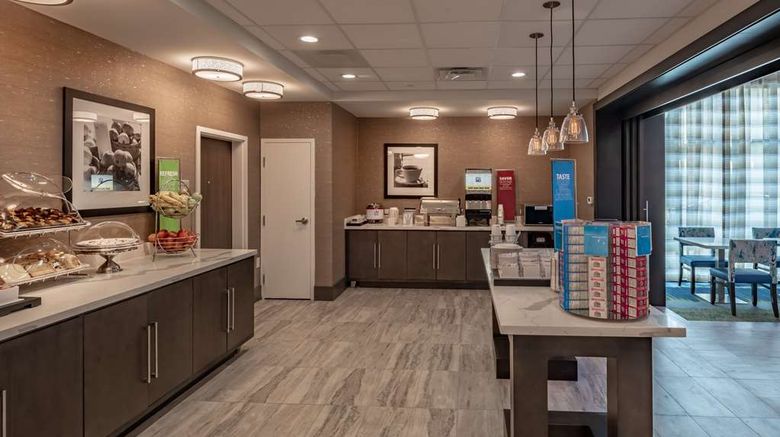 <b>Hampton Inn & Suites Dallas/Plano Restaurant</b>. Images powered by <a href="https://iceportal.shijigroup.com/" title="IcePortal" target="_blank">IcePortal</a>.