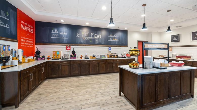 <b>Hampton Inn and Suites Logan Restaurant</b>. Images powered by <a href="https://iceportal.shijigroup.com/" title="IcePortal" target="_blank">IcePortal</a>.