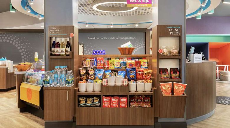 <b>Tru by Hilton Harbison/Columbia Restaurant</b>. Images powered by <a href="https://iceportal.shijigroup.com/" title="IcePortal" target="_blank">IcePortal</a>.