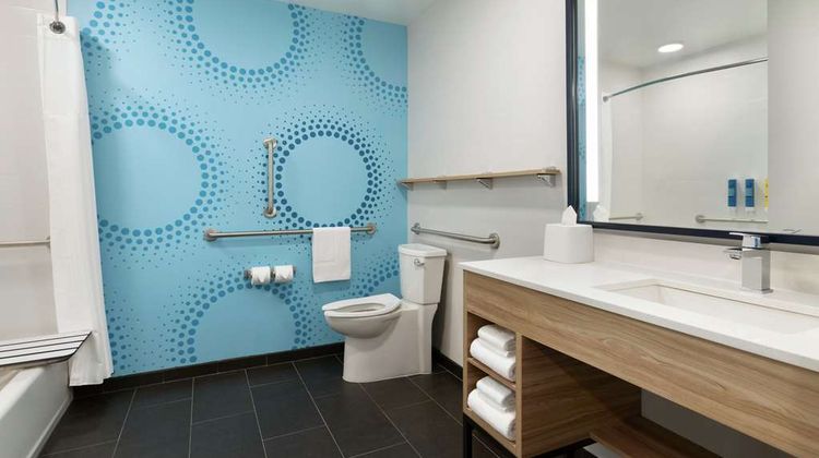 Tru by Hilton Harbison/Columbia Room