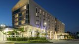 DoubleTree by Hilton Miami Doral Exterior