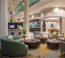 DoubleTree by Hilton Miami Doral Lobby