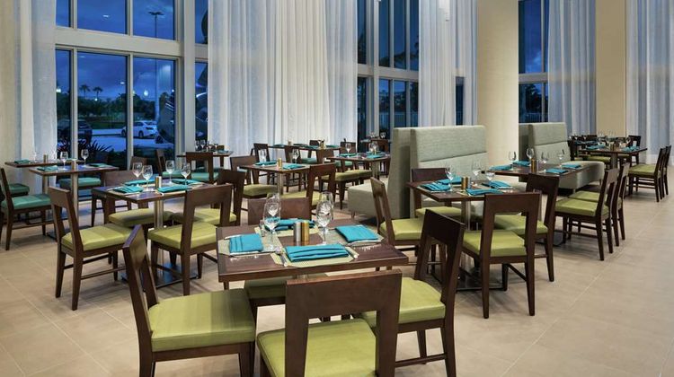 DoubleTree by Hilton Miami Doral Restaurant