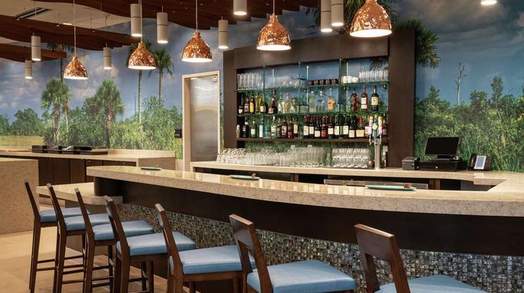 DoubleTree by Hilton Miami Doral Restaurant