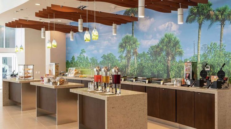 DoubleTree by Hilton Miami Doral Restaurant