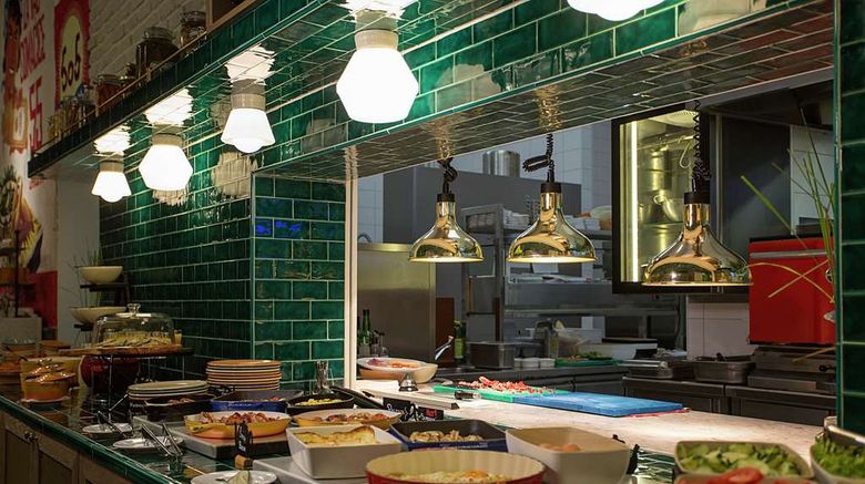 <b>Canopy by Hilton Zagreb City Centre Restaurant</b>. Images powered by <a href="https://iceportal.shijigroup.com/" title="IcePortal" target="_blank">IcePortal</a>.
