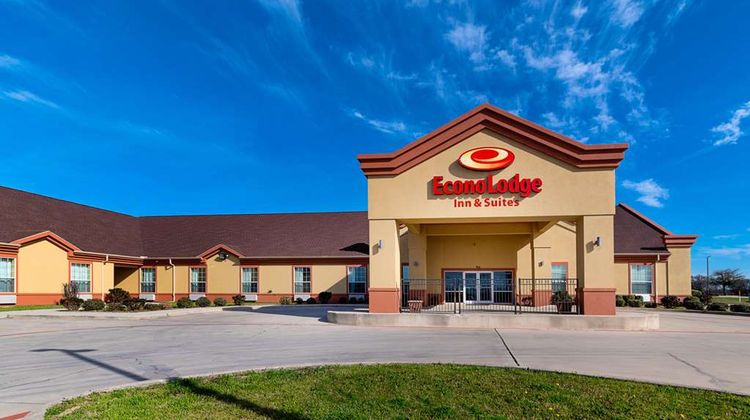 Econo Lodge Inn & Suites Exterior