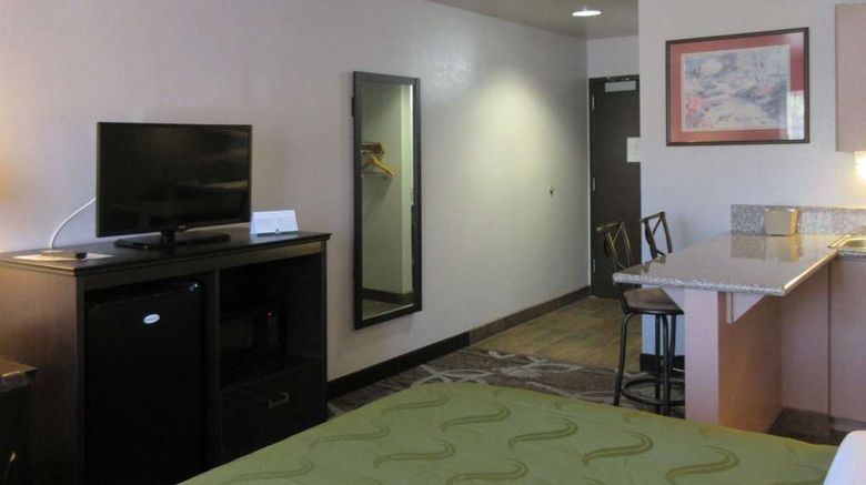 <b>Quality Inn Spanish Fork Room</b>. Images powered by <a href="https://iceportal.shijigroup.com/" title="IcePortal" target="_blank">IcePortal</a>.