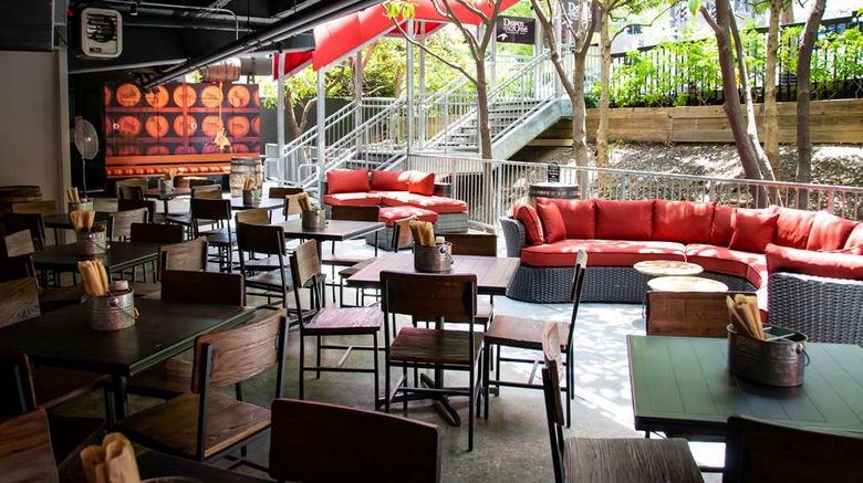 <b>Galt House Hotel, A Trademark Coll Hotel Restaurant</b>. Images powered by <a href="https://iceportal.shijigroup.com/" title="IcePortal" target="_blank">IcePortal</a>.