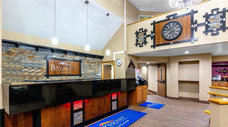 <b>Baymont Inn and Sts by Wyndham Mukwonago Lobby</b>. Images powered by <a href="https://iceportal.shijigroup.com/" title="IcePortal" target="_blank">IcePortal</a>.