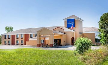 Baymont Inn and Sts by Wyndham Mukwonago