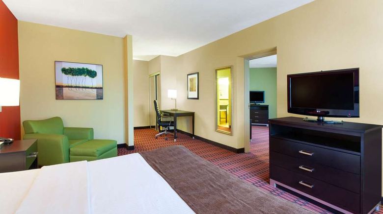 <b>Baymont by Wyndham Harrisburg Suite</b>. Images powered by <a href="https://iceportal.shijigroup.com/" title="IcePortal" target="_blank">IcePortal</a>.
