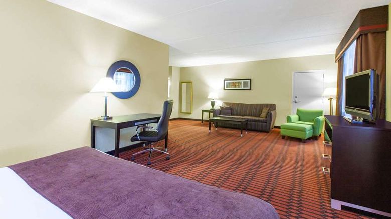 <b>Baymont by Wyndham Harrisburg Suite</b>. Images powered by <a href="https://iceportal.shijigroup.com/" title="IcePortal" target="_blank">IcePortal</a>.
