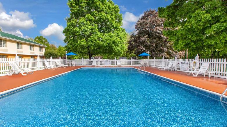 <b>Baymont by Wyndham Harrisburg Pool</b>. Images powered by <a href="https://iceportal.shijigroup.com/" title="IcePortal" target="_blank">IcePortal</a>.