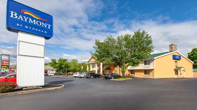 Baymont by Wyndham Harrisburg Exterior
