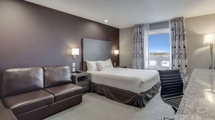 Home Inn & Suites-Saskatoon South Room
