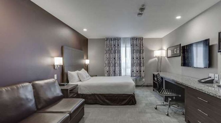 Home Inn & Suites-Saskatoon South Room