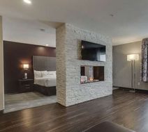 Home Inn & Suites-Saskatoon South Lobby