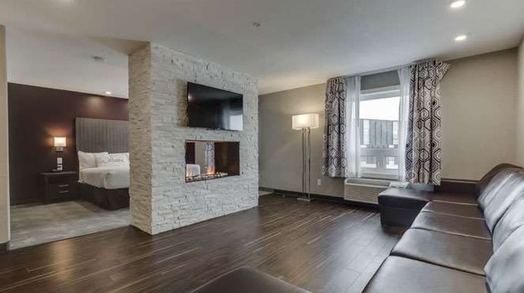 Home Inn & Suites-Saskatoon South Lobby