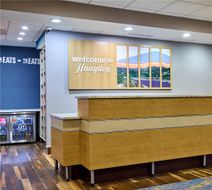Hampton Inn & Suites Grants Pass Lobby