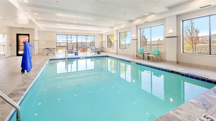 Hampton Inn & Suites Grants Pass Pool
