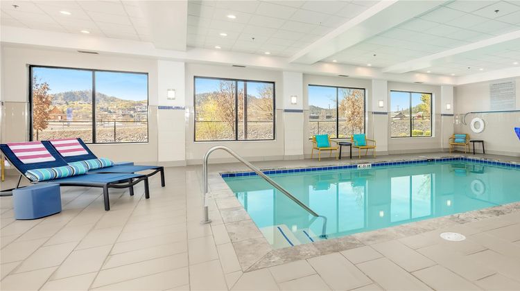Hampton Inn & Suites Grants Pass Pool