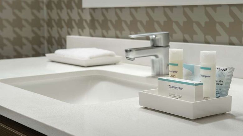 <b>Home2 Suites by Hilton Lakeland Room</b>. Images powered by <a href="https://iceportal.shijigroup.com/" title="IcePortal" target="_blank">IcePortal</a>.