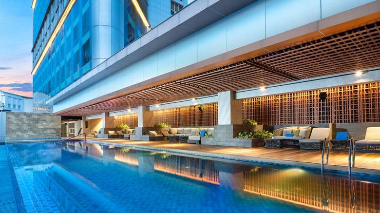 <b>DoubleTree by Hilton Surabaya Pool</b>. Images powered by <a href="https://iceportal.shijigroup.com/" title="IcePortal" target="_blank">IcePortal</a>.