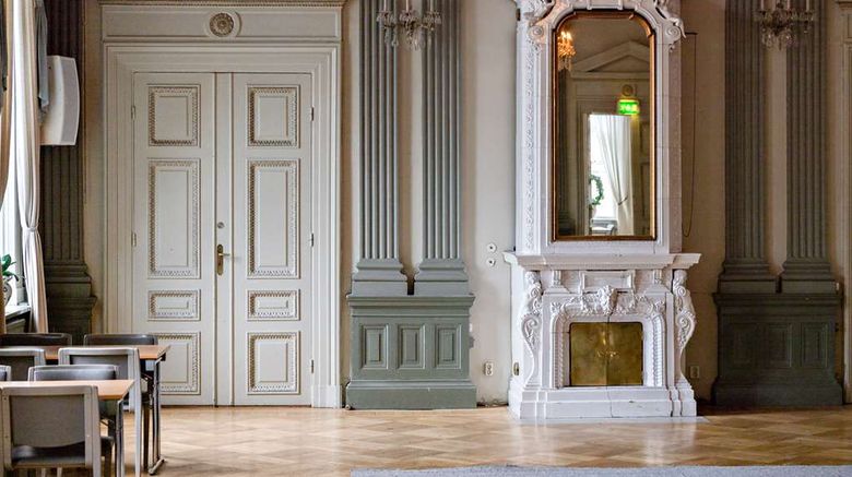 <b>Nora Stadshotel, Sure Hotel Coll by BW Meeting</b>. Images powered by <a href="https://iceportal.shijigroup.com/" title="IcePortal" target="_blank">IcePortal</a>.