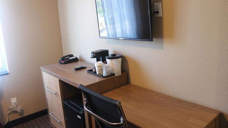 Days Inn Brooklyn Borough Park Room