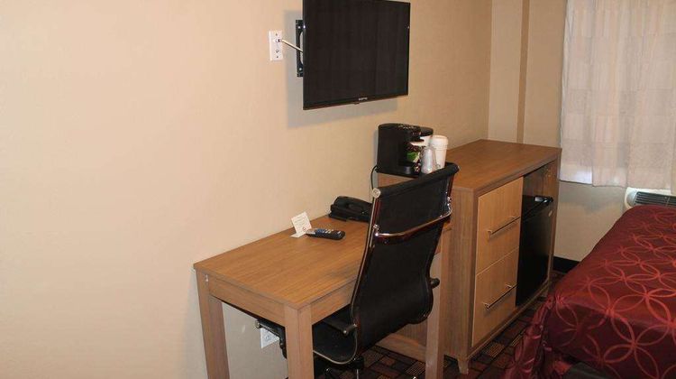 Days Inn Brooklyn Borough Park Room