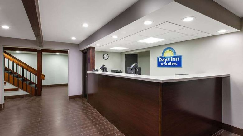 <b>Days Inn & Suites by Wyndham Lobby</b>. Images powered by <a href="https://iceportal.shijigroup.com/" title="IcePortal" target="_blank">IcePortal</a>.