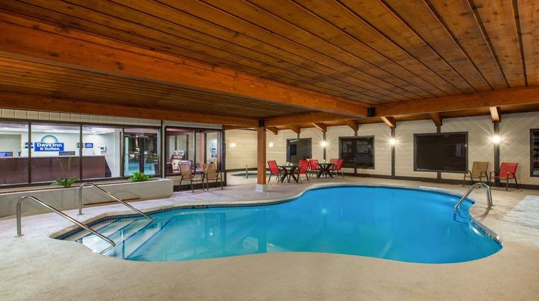 <b>Days Inn & Suites by Wyndham Pool</b>. Images powered by <a href="https://iceportal.shijigroup.com/" title="IcePortal" target="_blank">IcePortal</a>.
