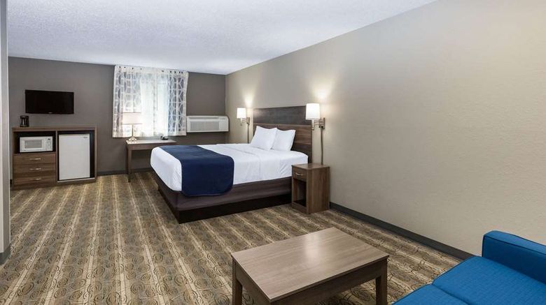 <b>Days Inn & Suites by Wyndham Suite</b>. Images powered by <a href="https://iceportal.shijigroup.com/" title="IcePortal" target="_blank">IcePortal</a>.