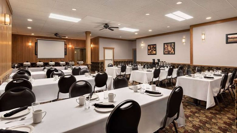 <b>Travelodge by Wyndham Brandon Meeting</b>. Images powered by <a href="https://iceportal.shijigroup.com/" title="IcePortal" target="_blank">IcePortal</a>.