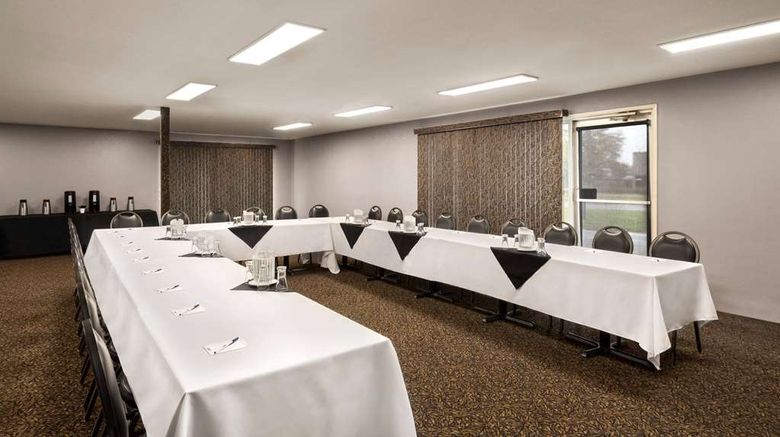 <b>Travelodge by Wyndham Brandon Meeting</b>. Images powered by <a href="https://iceportal.shijigroup.com/" title="IcePortal" target="_blank">IcePortal</a>.