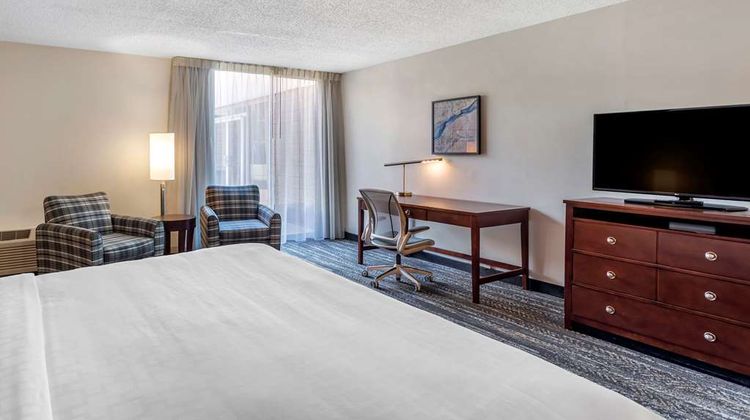 Clarion Inn Sheffield Room