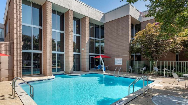 <b>Clarion Inn Sheffield Pool</b>. Images powered by <a href="https://iceportal.shijigroup.com/" title="IcePortal" target="_blank">IcePortal</a>.