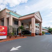 Econo Lodge Inn and Suites Clearwater Central