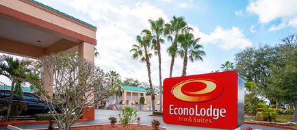 Econo Lodge Inn and Suites Clearwater Central Exterior