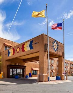 Inn at Santa Fe, SureStay Collection