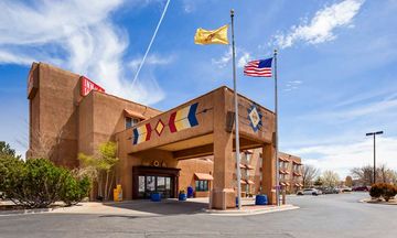 Inn at Santa Fe, SureStay Collection