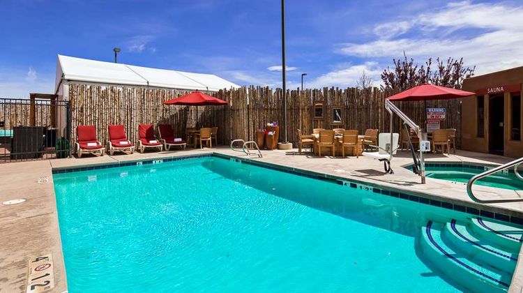 Inn at Santa Fe, SureStay Collection Pool