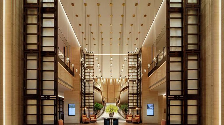 <b>Hilton Chengdu Chenghua Lobby</b>. Images powered by <a href="https://iceportal.shijigroup.com/" title="IcePortal" target="_blank">IcePortal</a>.