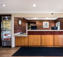 Quality Inn & Suites Bozeman Lobby