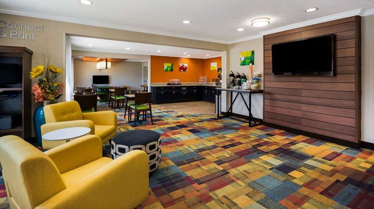 Quality Inn & Suites Bozeman Lobby
