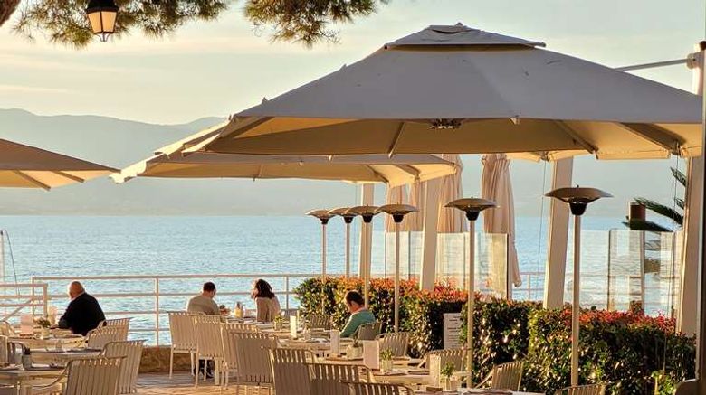 <b>Hotel Les Mouettes Restaurant</b>. Images powered by <a href="https://iceportal.shijigroup.com/" title="IcePortal" target="_blank">IcePortal</a>.